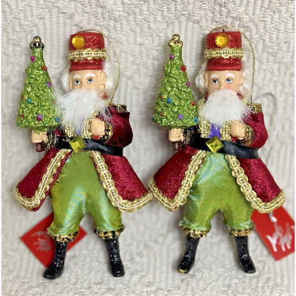 2 Katherine’s Collection‎ Ornaments NWT Nutcrackers / Santa Holding Tree 6" - Picture 1 of 8